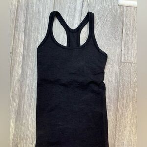 Lululemon tank top size 2 in black!